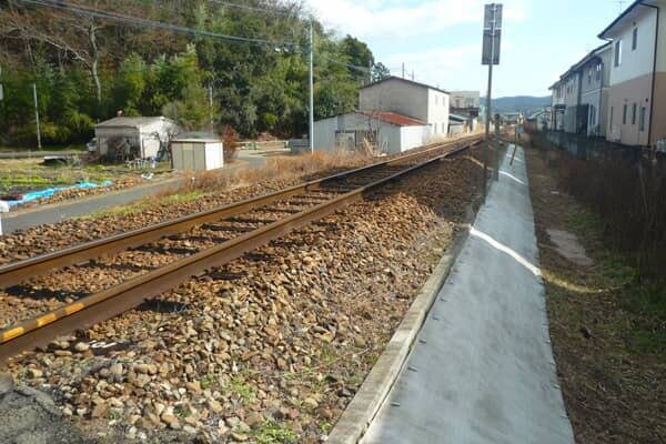 Okayama rail weed suppression
